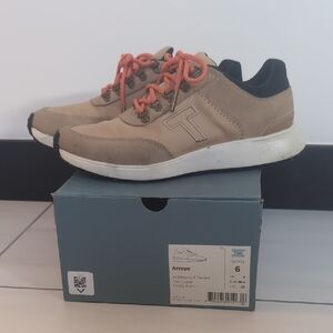Toms Arroyo Tan Sneakers with Orange Accents